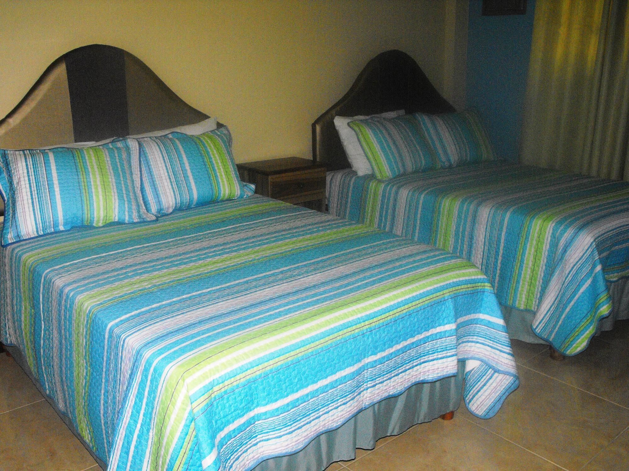 Hotel Tropik Leadonna Montego Bay Zewnętrze zdjęcie